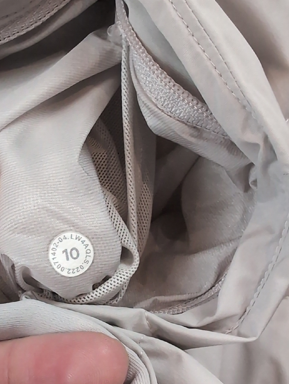Lululemon Down For It All Vest - Chrome Size 10 - Picture 7 of 11